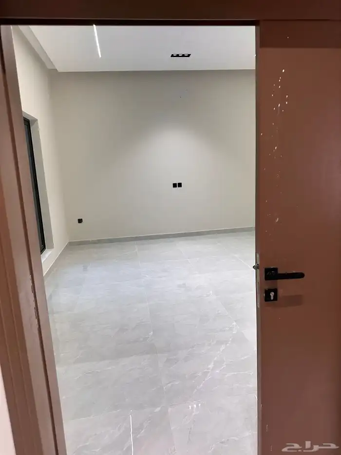 فلة دورين وملحق للايجار 8