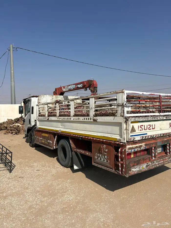 للبيع ونش مع الصندوق 0