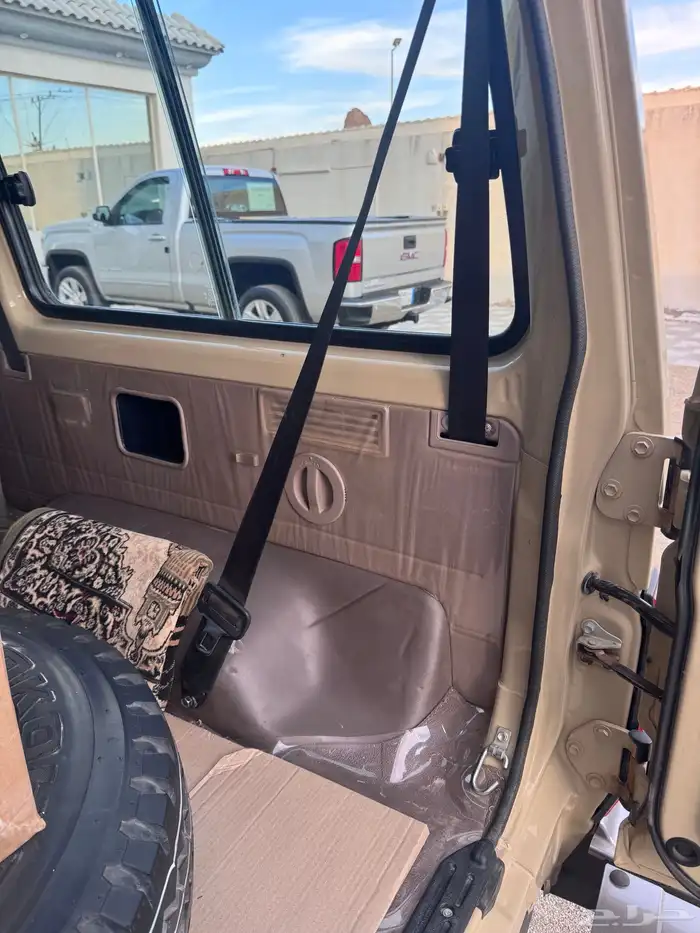 جيب ربع ( نظيف ) 73