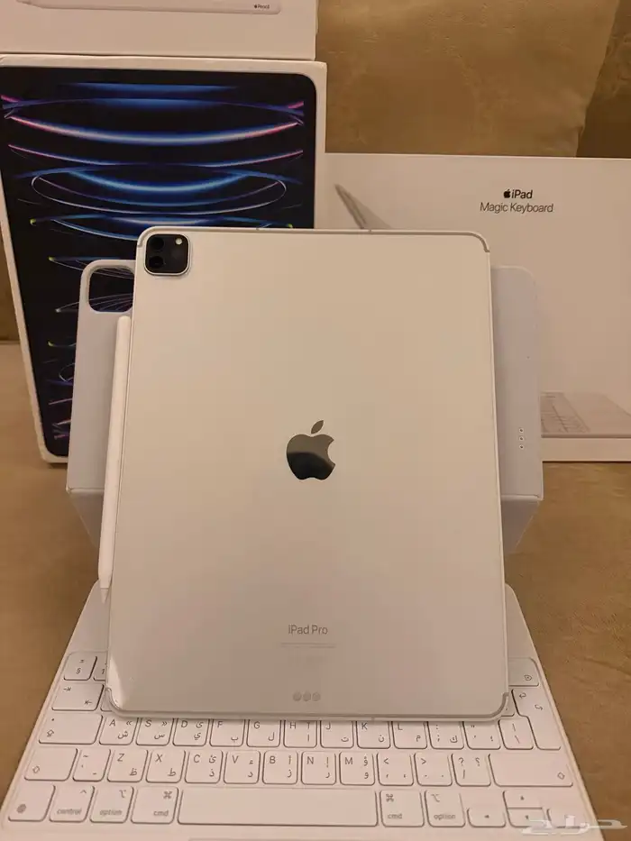 ايباد مع كامل الاكسسوارات IPad 1
