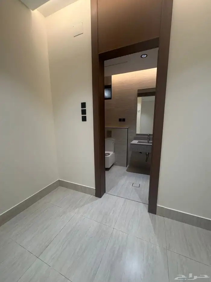 للبيع شقق ارضيه مداخل مستقله وعلوى بسطح من 450 الف ابها 17