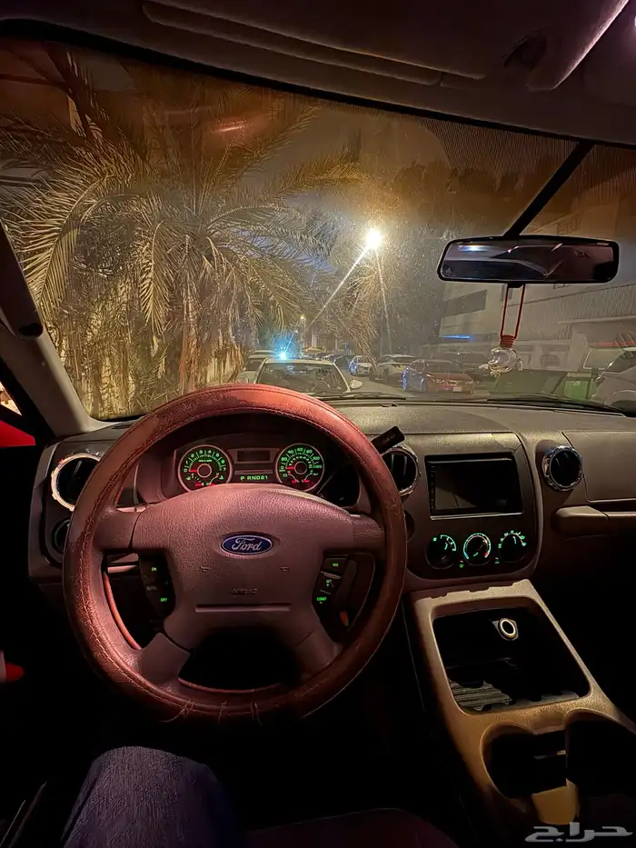 سياره فورد اكسبديشن موديل 2005 وارد امريكا 6