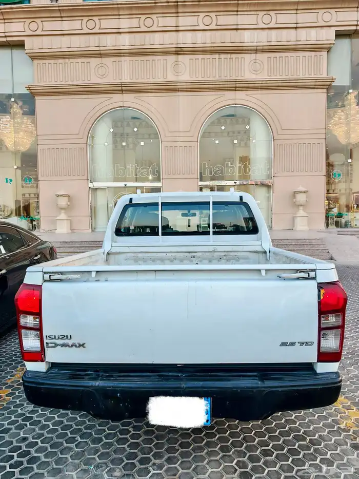 بكب ايسوزو و ميتسوبيشي غمارة وغمارتين ديزل 6