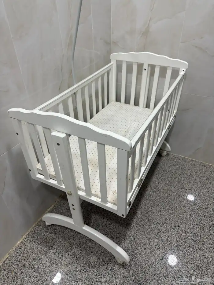 سرير اطفال 0