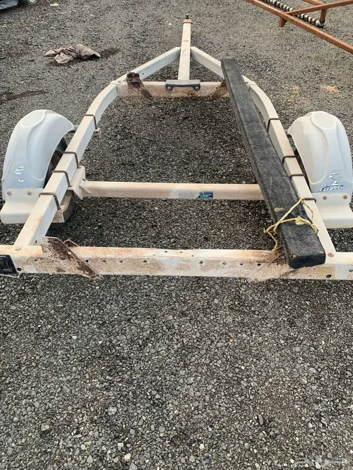 عربات سحب قوارب ودبابات بحريه 3