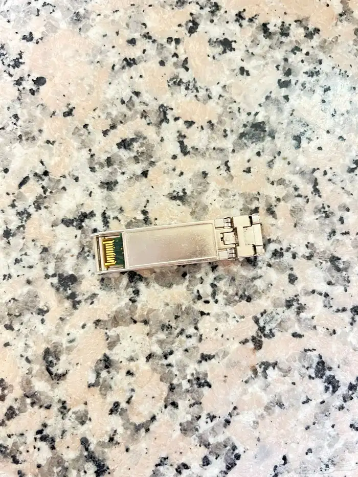 وحده ارسال واستقبال 6G 1