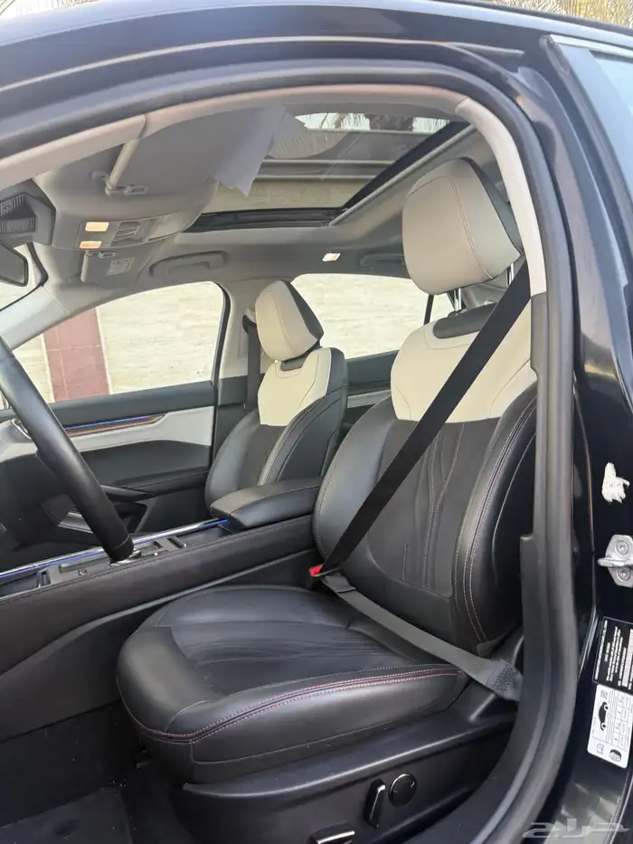 فورد_توروس_2023_تيتانيوم 63