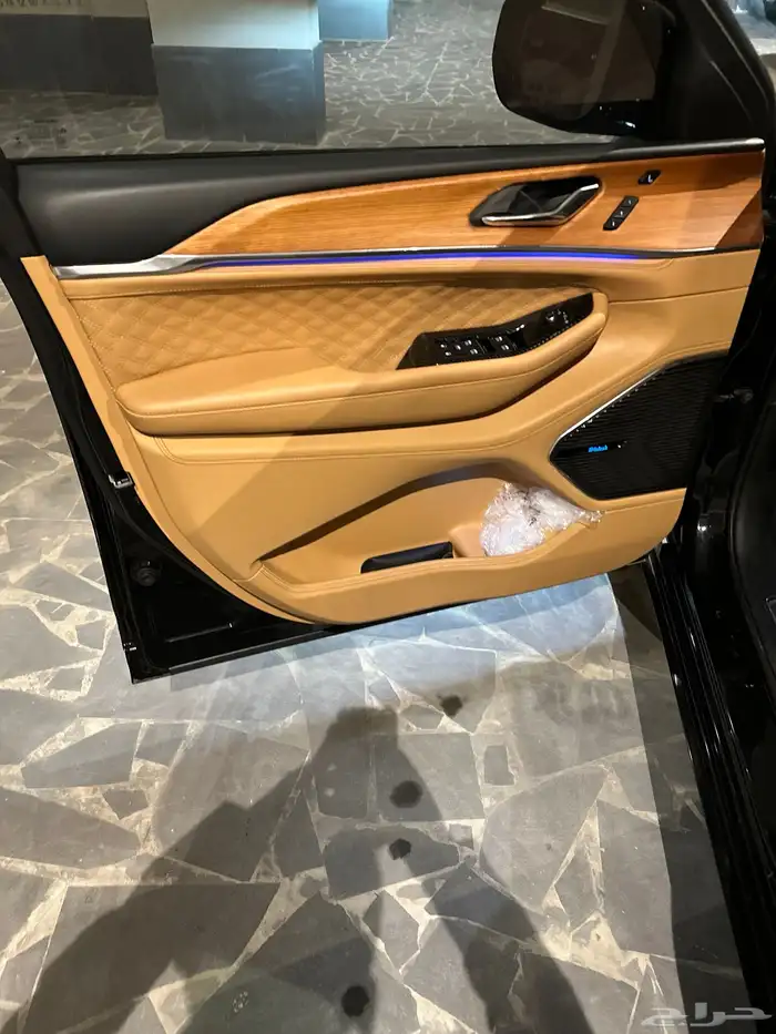 جيب جراند شيروكي 6