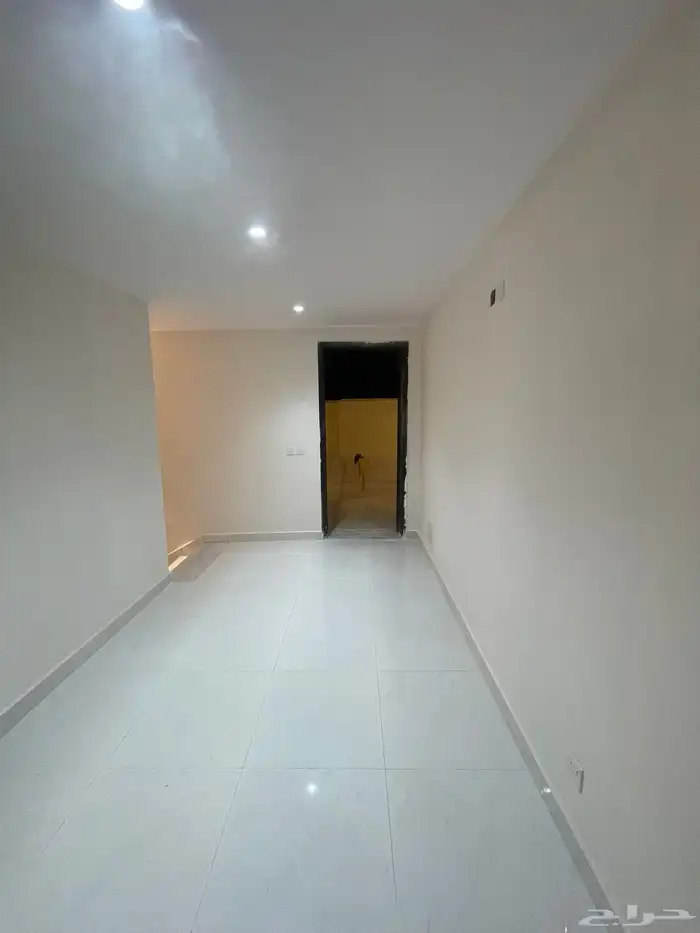 فيلا للإيجار المشرقية حي الجنادرية 34