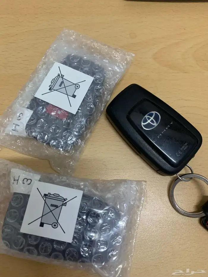 كامري 2023 LE مطور هايبرد تيتانيوم مميز 0