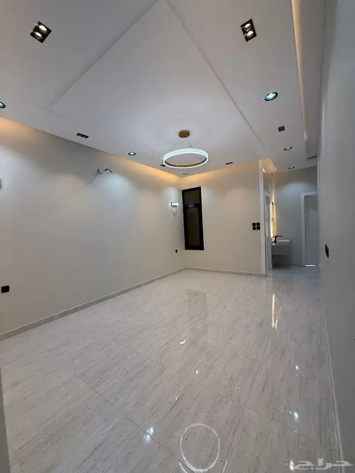 للبيع شقق ارضيه بمداخل مستقله حي الراقي وسط الخدمات 17