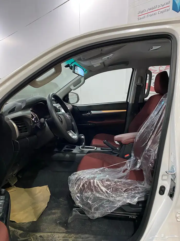 تويوتا هايلوكس 2025 فل كامل بريمي اتماتيك اصفار 8