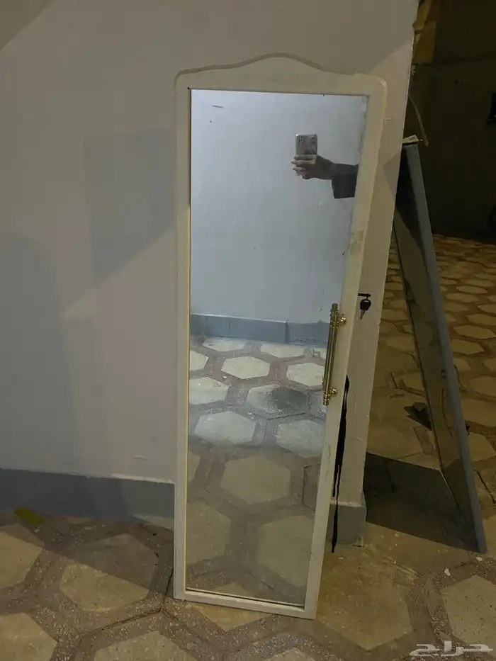 خزانة مجوهرات أرضية بمرآة 1