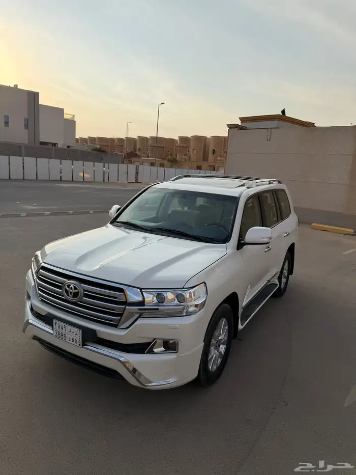 لاندكروزر 2017 رقم (( 3)) عدد الملاك ((2)) 13