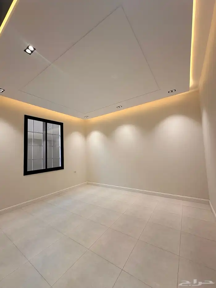 للبيع شقه ارضيه بالقرب من مطار ابها بمساحه حوش كبيره 14