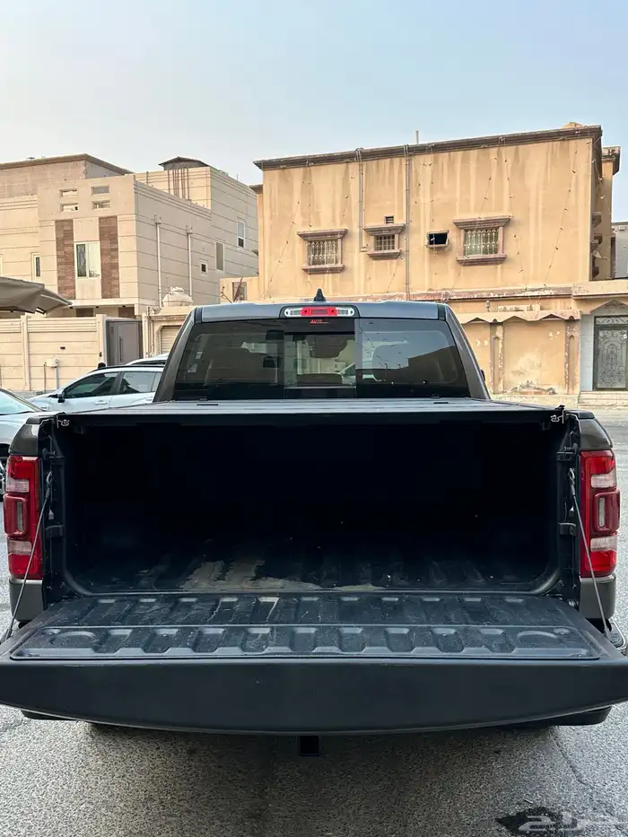 للبيع دوج رام 1500 11