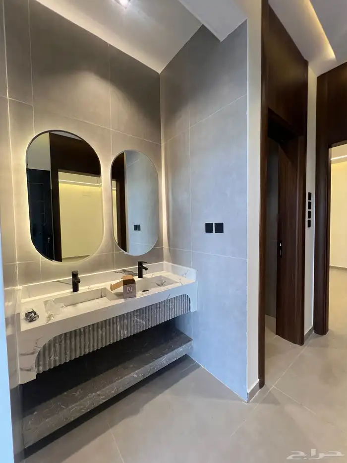 للتمليك شقق علوية فخمة vip بحي الراقي شرق خميس مشيط 1