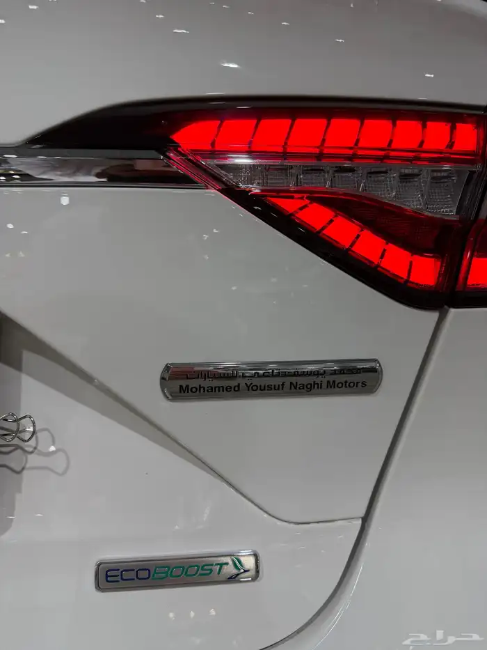 للبيع فورد تورس موديل 2021 8