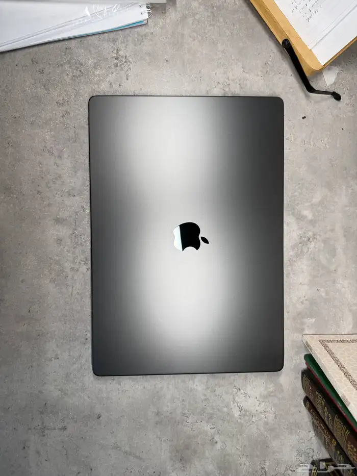 MacBook Pro M3 Pro 1