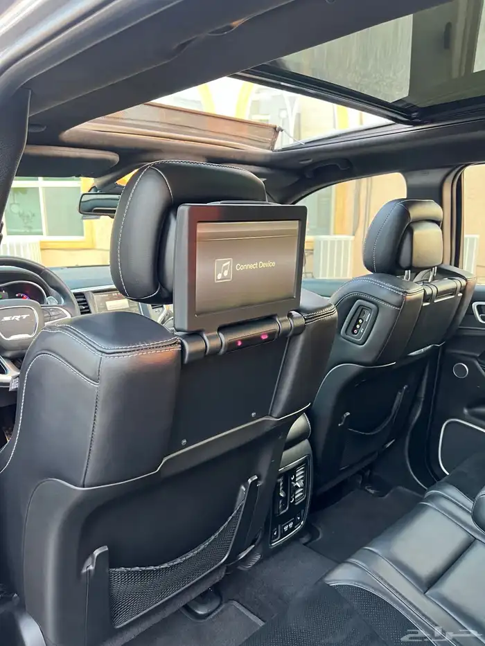 لللبيع جيب SRT 6