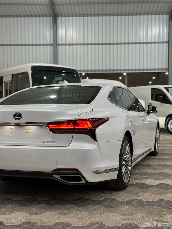 لكزس LS500 2024 Lexus عداد 10 الاف مالك واحد 11