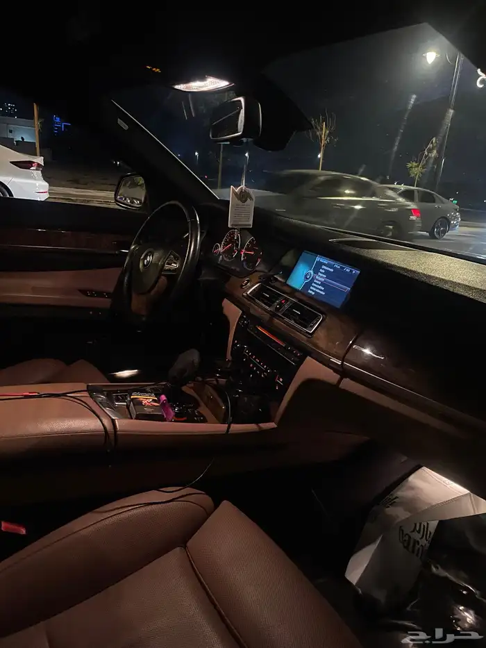 bmw 740i v6 ثاني مالك من الوكاله 7