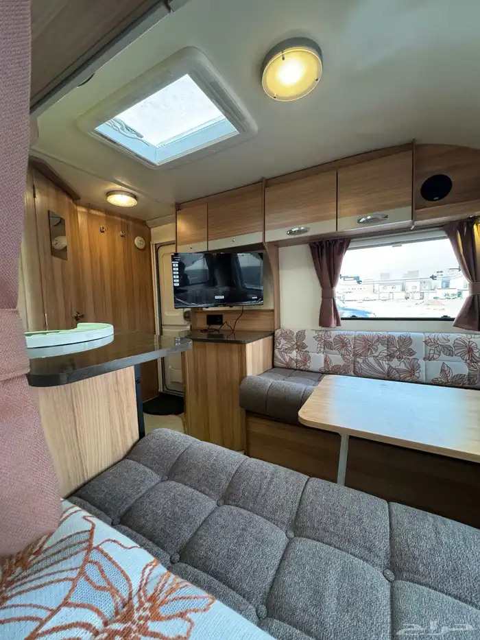 كرفان اوربي 4 متر ( شبة الجديد ) 56