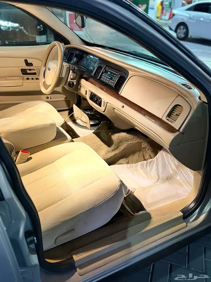 فورد فكتوريا 17