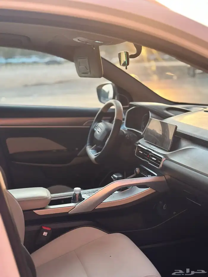 جيلي كولراي 6