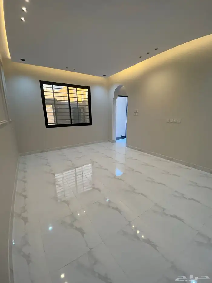 للبيع دور ارضي 6غرف بحوش وسيع شمال خميس مشيط 4