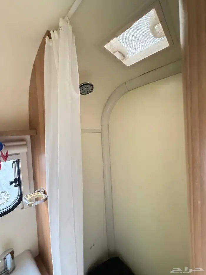 كرفان اوربي 4 متر ( شبة الجديد ) 46