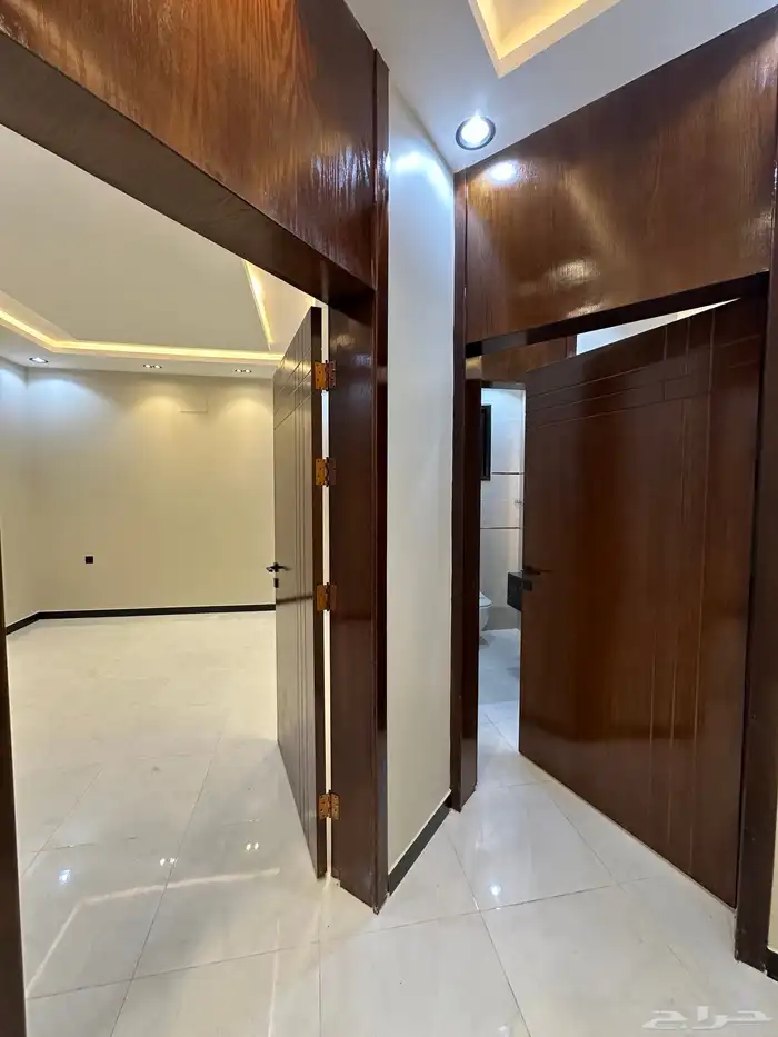 للبيع شقه ارضيه 6غرف بحوش ومدخل سياره بدره الموسي550الف 17