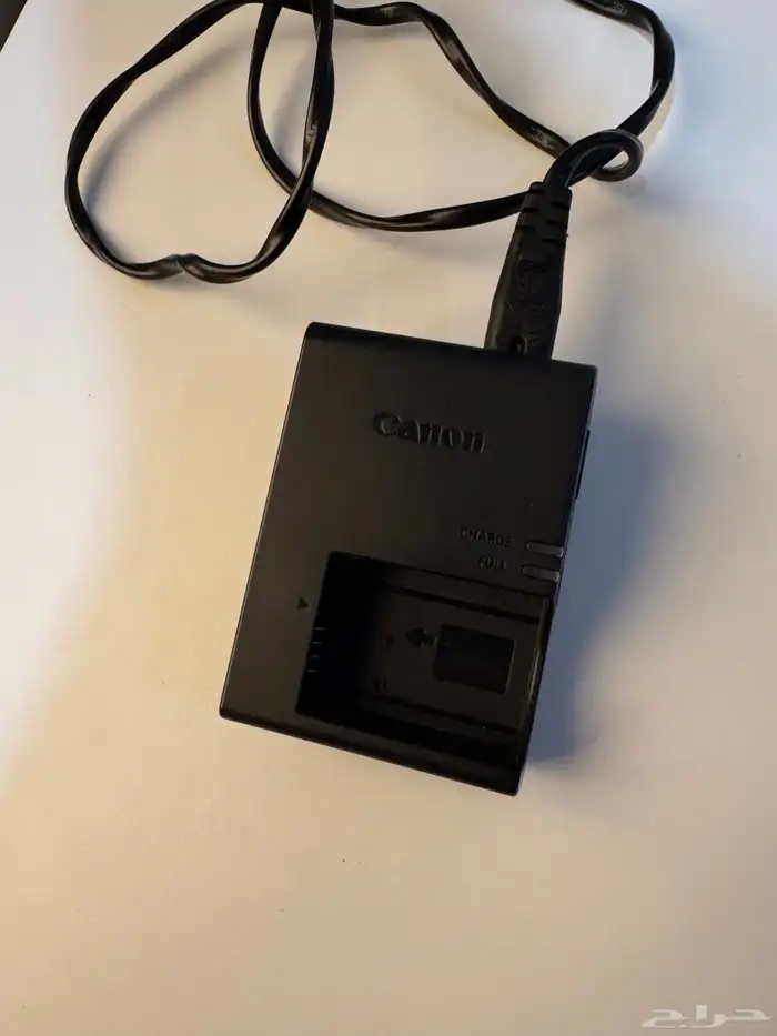 كاميرا كانون 850D نظيفة جدا  مع كامل ملحقاتها 1