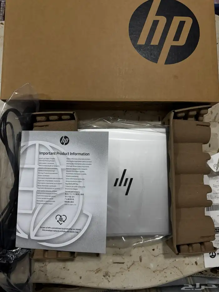 لابتوب لقطة للبيع وضمانه ساري من جرير 1