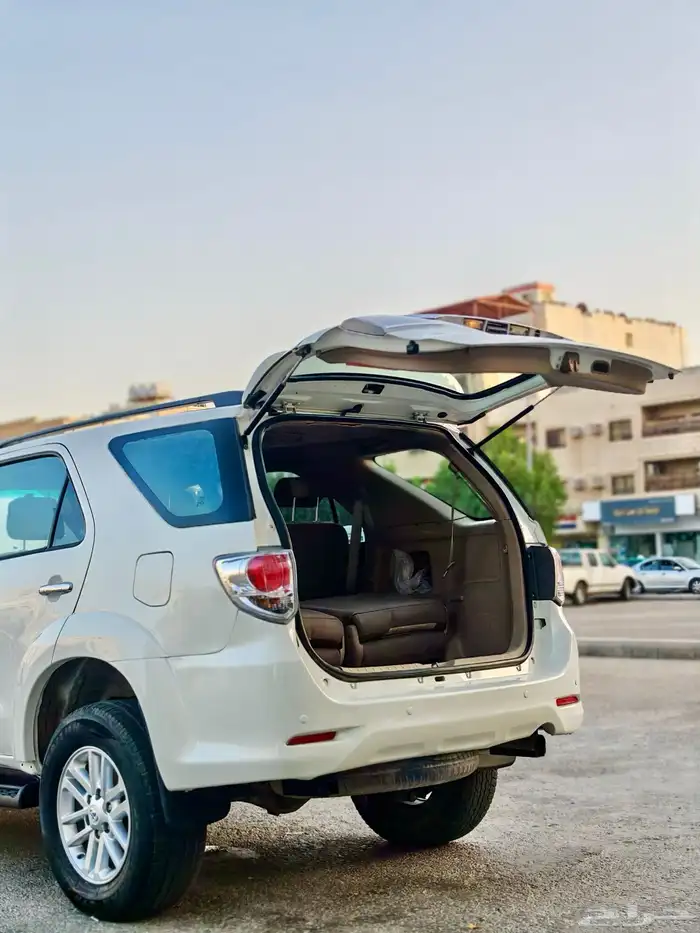 تايوتا فورشينار 2015 فل كامل ستين عام VX 28