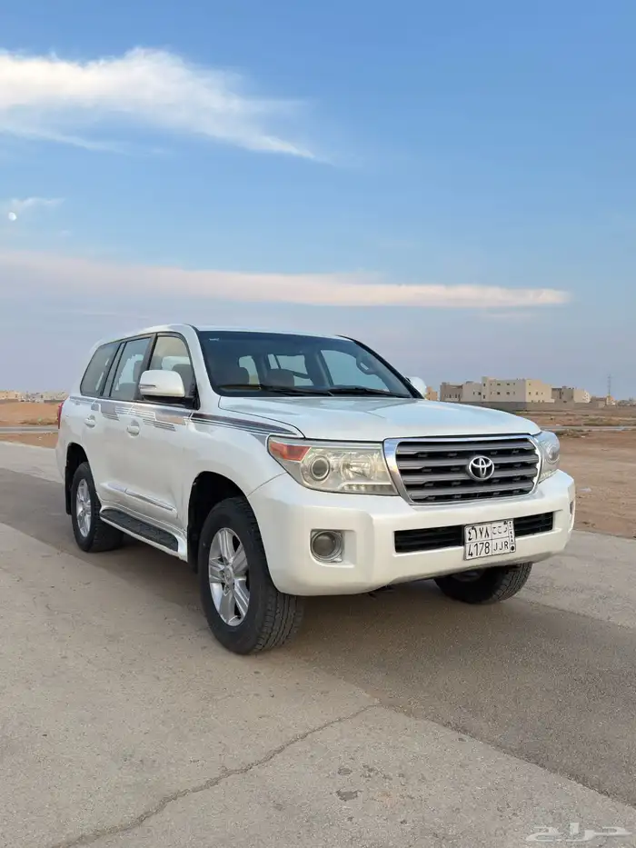 لاندكروزر 2012 2