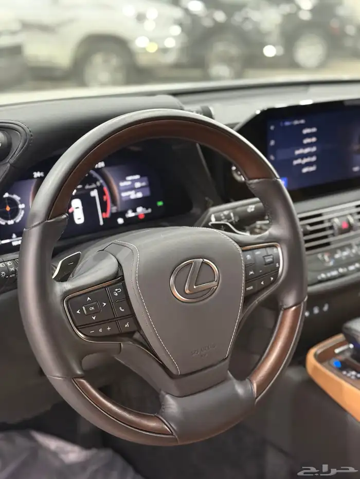 لكزس LS500 2024 Lexus عداد 10 الاف مالك واحد 12