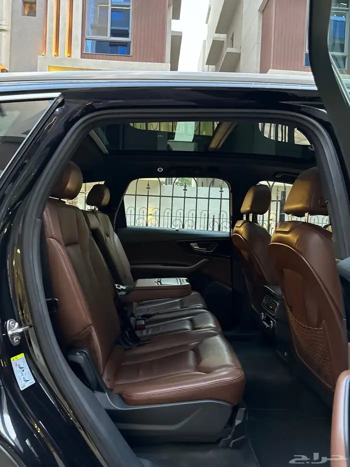 Audi Q7 2019 شبه جديد 21