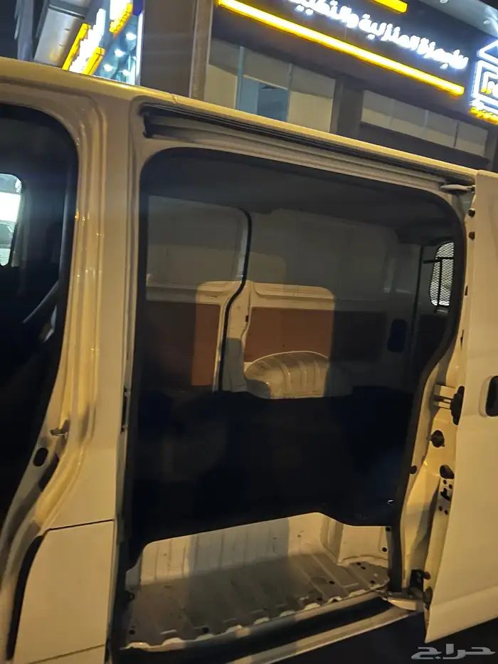 باص تايوتا ديزل 2020 9