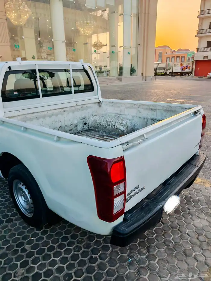 بكب ايسوزو و ميتسوبيشي غمارة وغمارتين ديزل 8