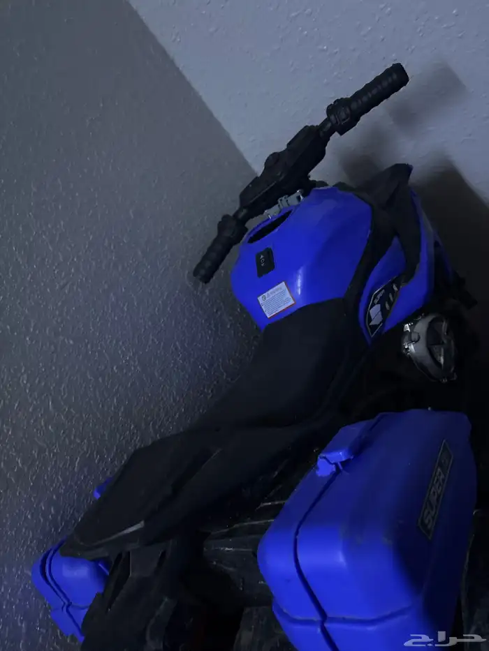 دباب اثنين.لهم عشر شهور لعبوا فيه مرتين.كلهم يشتغلن شاحن مع 0