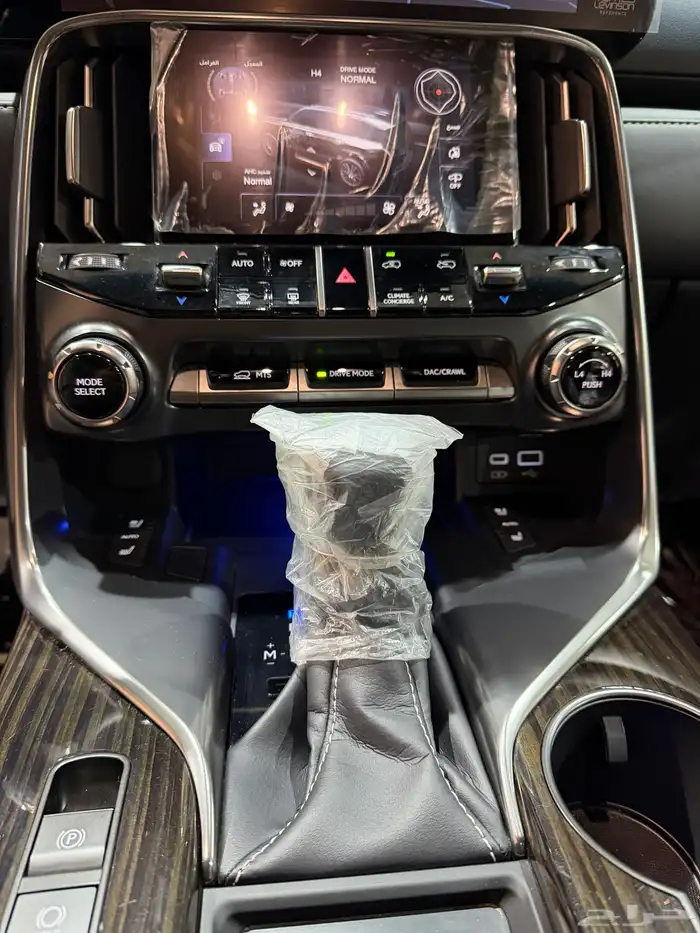 لكزس 2024 LX600 فئه BB بريمي فل كامل 16