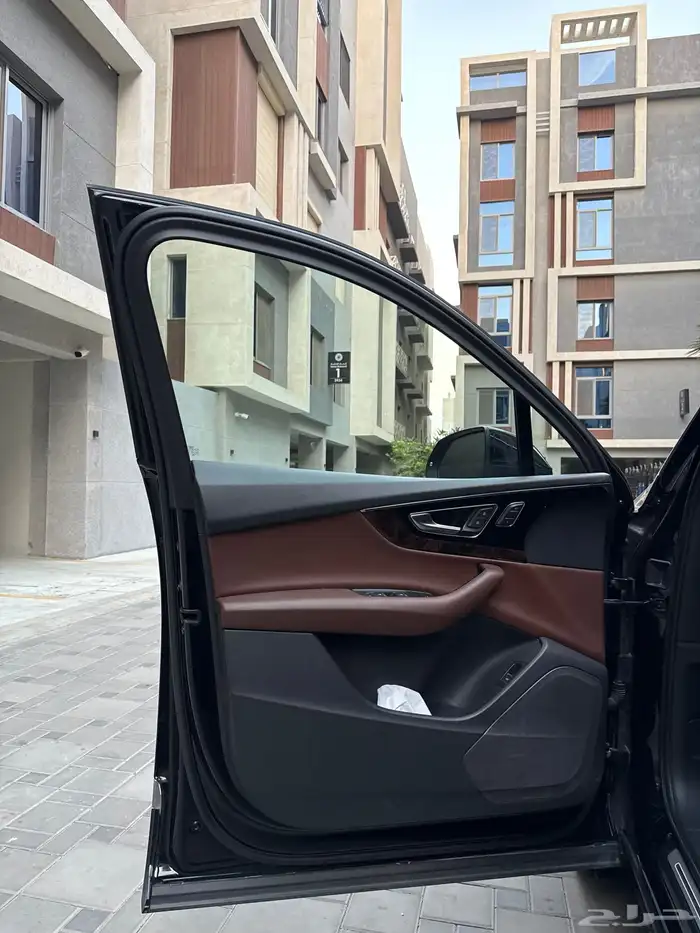 Audi Q7 2019 شبه جديد 23