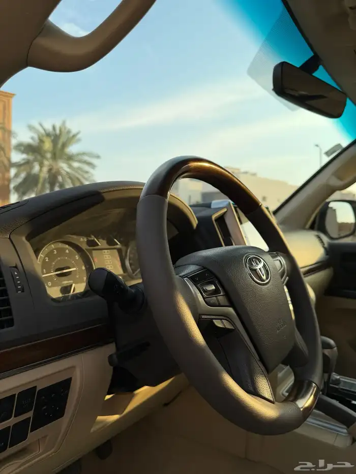 لاندكروزر 2017 رقم (( 3)) عدد الملاك ((2)) 22