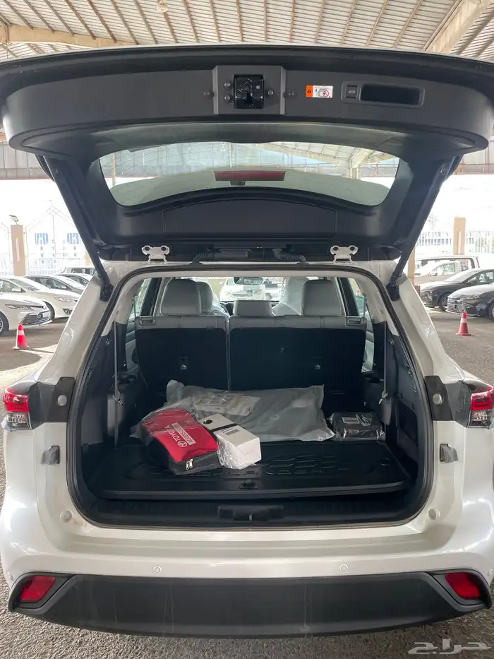 تويوتا هايلاندر - GLE - 2025 - دبل 6