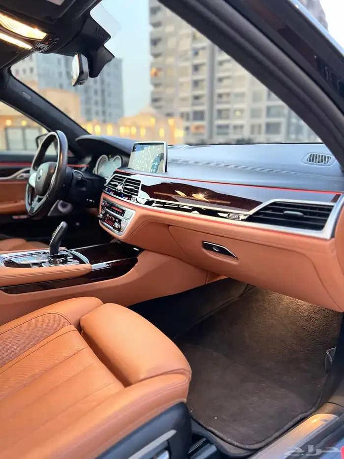 بي ام دبليو 750li ممشى قليل 2016 قمة النظافة بحالة الوكالة 43