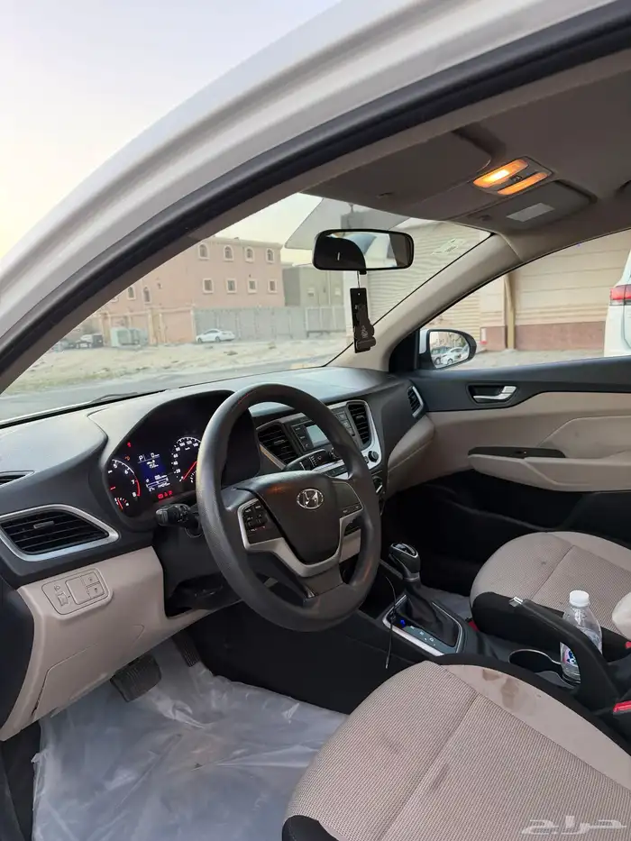 للبيع اكسنت 4