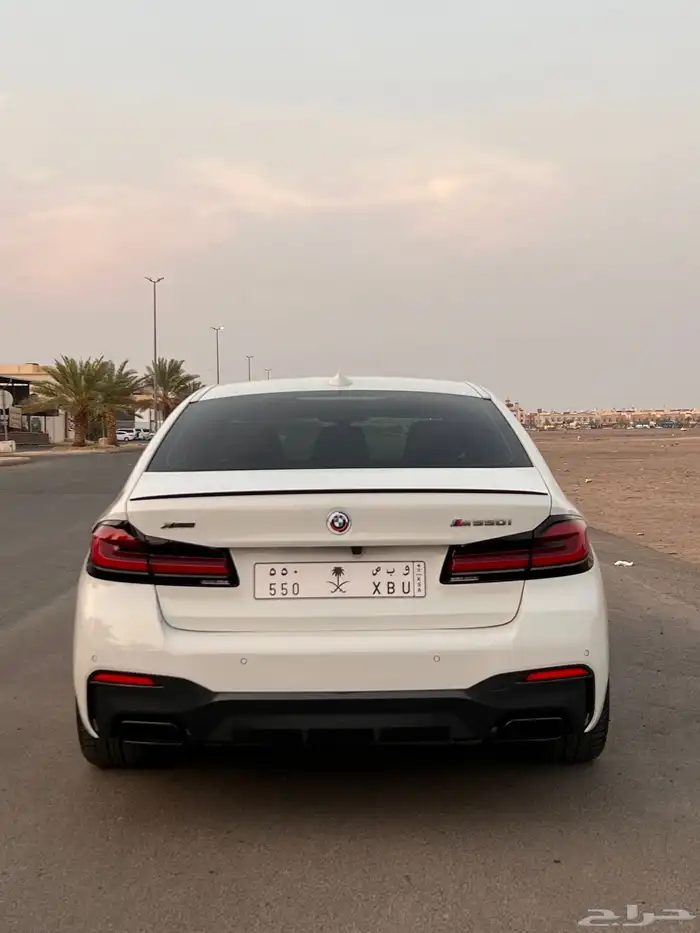 BMW M550i xDrive 2023 2