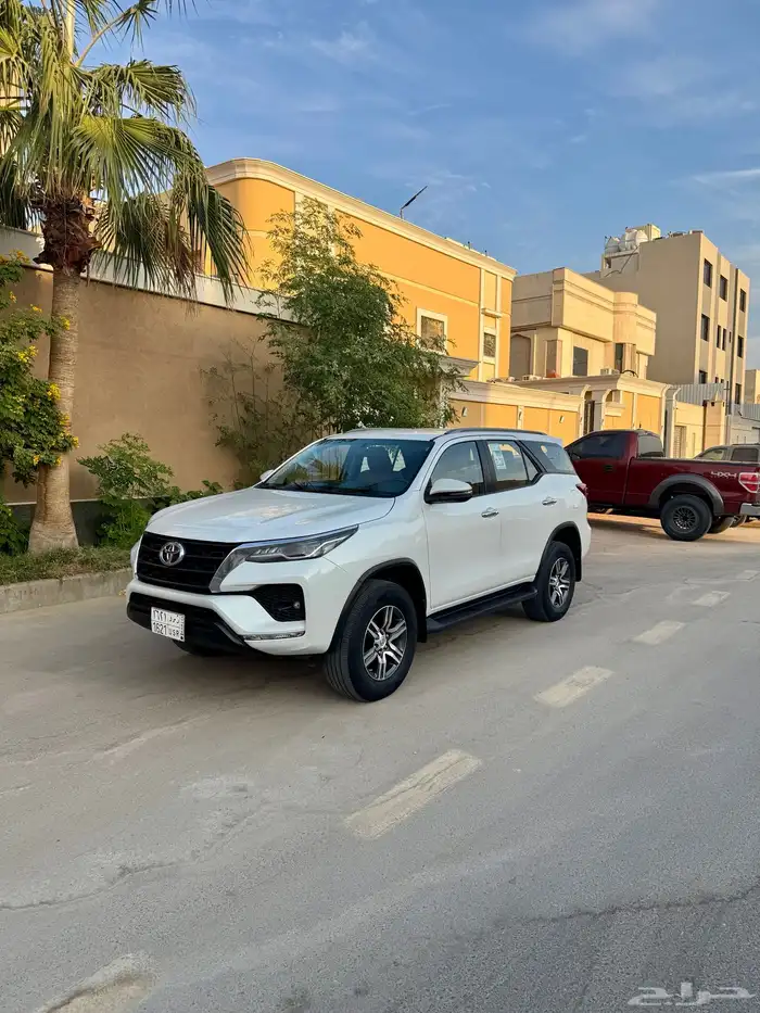 فورشنر 2023م 6 سلندر فئة VX1 0