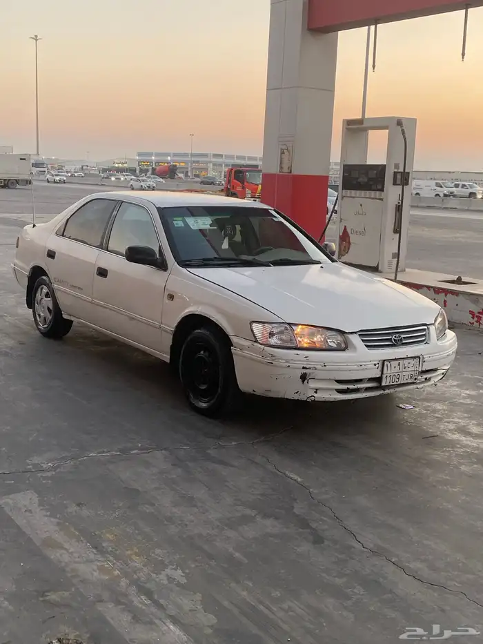 كامري 2002 للبيع قير عادي 1